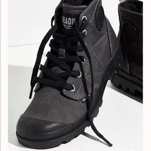 Palladium Pampa Zip Desert Wash Boots Dark Gull Gray US 8.5 NWOB